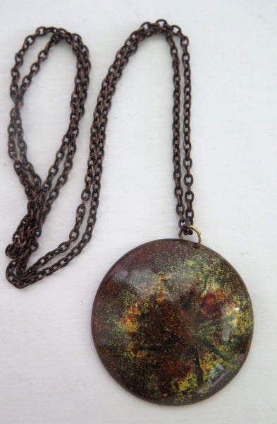 VINTAGE 1960-70'S ENAMEL ON COPPER PENDANT AND CHAIN Carousel 2