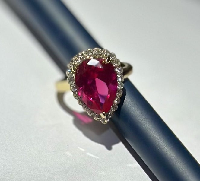 Crystal Red Ring Carousel 1