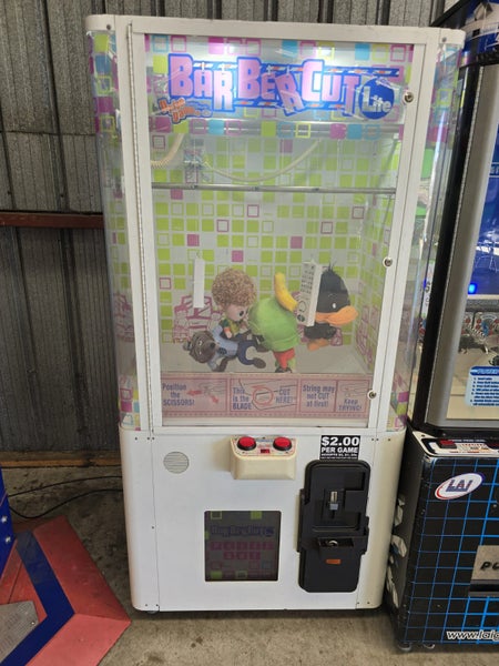 Barber Cut Arcade Game Carousel 1