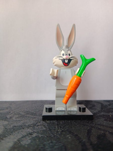 Lego minifigure Bugs bunny looney tunes Carousel 1