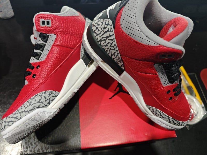 Brand New Nike Air Jordan 3 Retro Red Cement GS Size US 4y Carousel 2