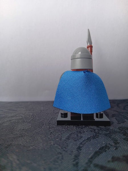 Lego minifigure Viking, Series 20 (b) Carousel 2