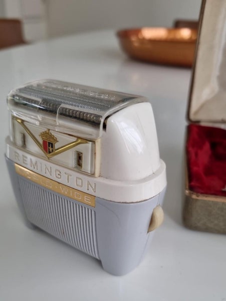 Vintage Electric Shaving Remington Carousel 2