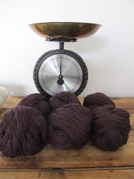 Q # PURE WOOL 8 PLY " Mud Cake " 700 Grams Bulk Lot Carousel 1