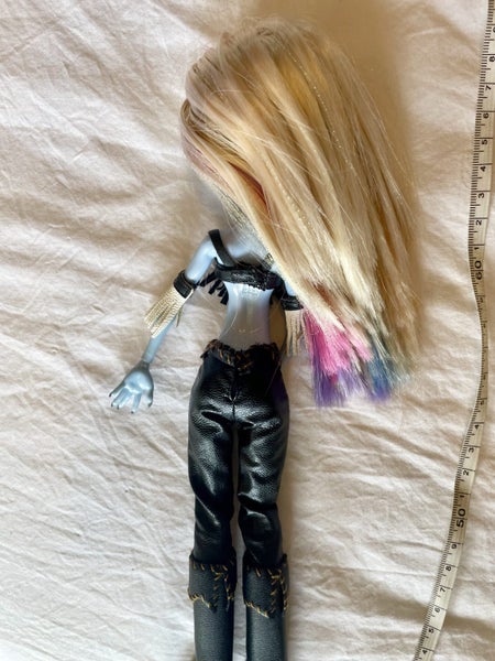 Monster High customised OOAK doll Carousel 3