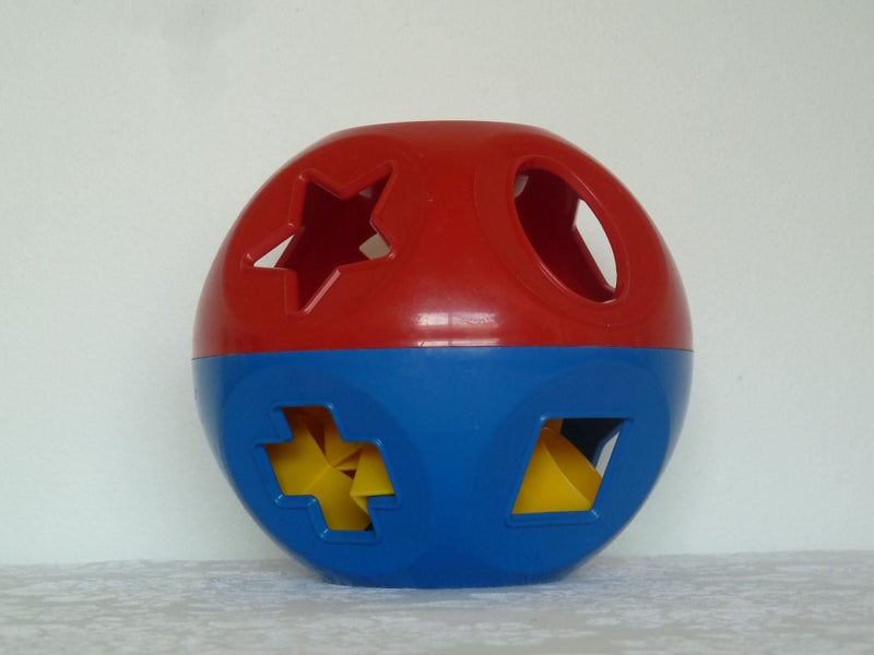 Tupperware Shape-O Shape Sorter Carousel 1