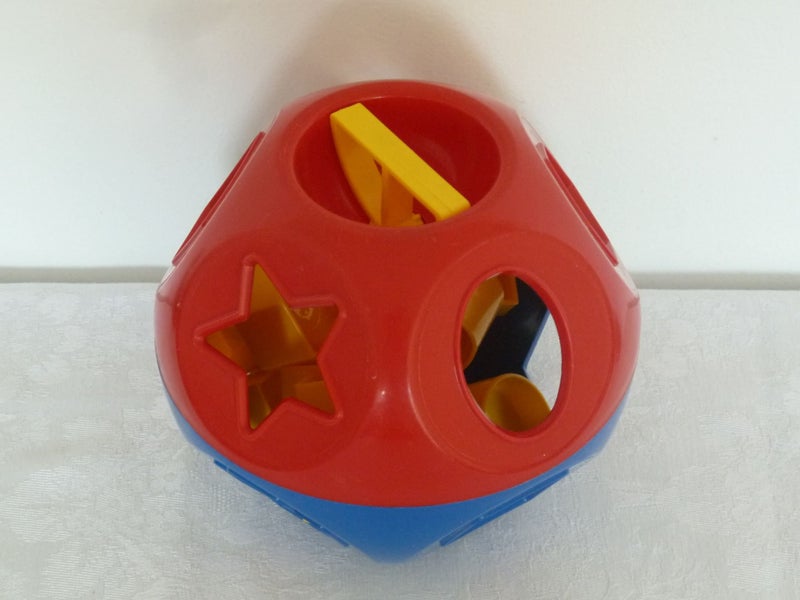 Tupperware Shape-O Shape Sorter Carousel 2