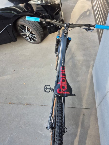 TREK REMEDY 9.8 FULL CARBON Carousel 3