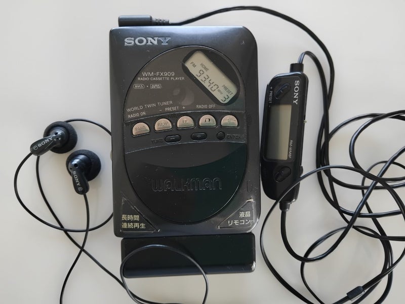 Sony walkman WM-FX909-Made in Japan Carousel 1