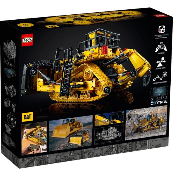 Lego Technic 42131 Cat D11 Bulldozer Carousel 3