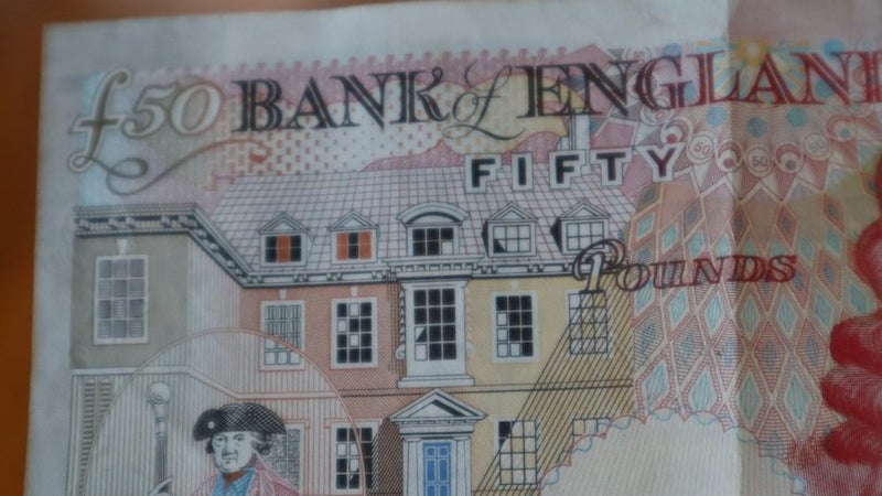 $100 NR Vintage 50 Pound note 1995 - collectable out of circulation Carousel 7