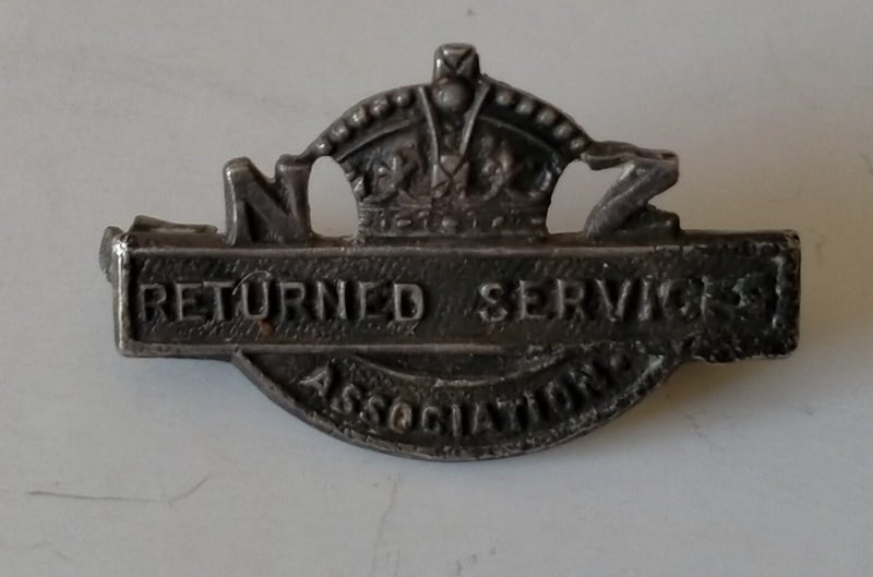 NZ RETURNED SERVICES ASSOCIATION BADGE - CLEARANCE SALE Carousel 1