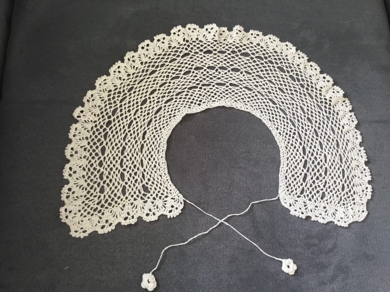 Wide ivory crochet collar Carousel 1