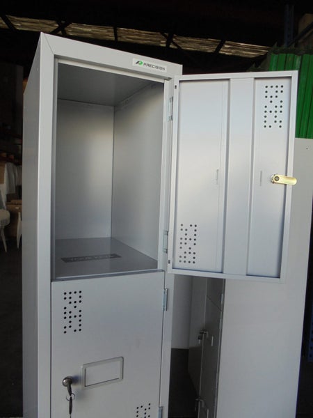 Locker 4 Tier 1 Bank Keys Light grey Carousel 2