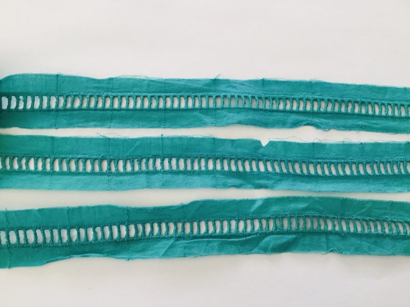 Teal coloured cotton insertion trim - 2m length x 3cm wide Carousel 2
