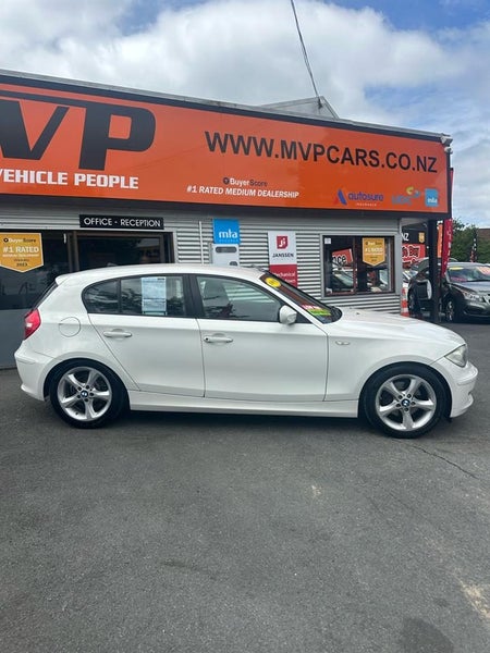 2011 BMW 120i62863264400131112