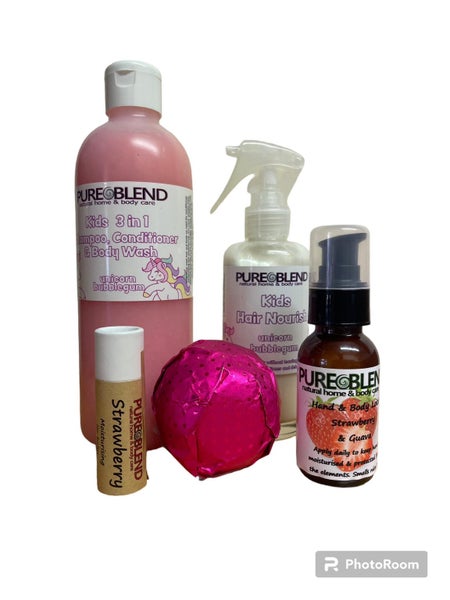 PURE BLEND KIDS GIFT PACK Carousel 1