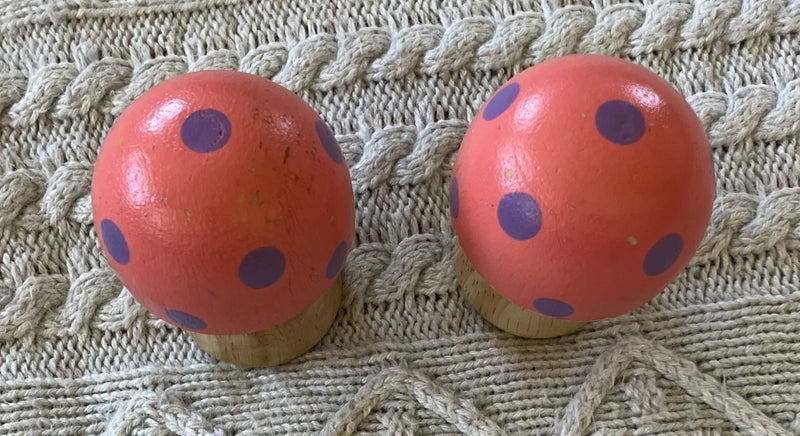 Set of two wooden mushrooms, 5.5cm Carousel 2