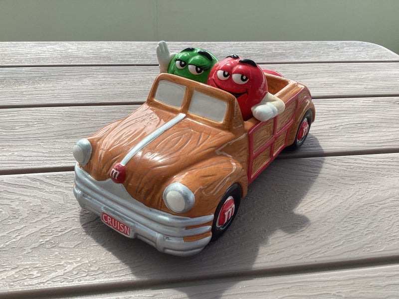 M & M Woody Crockery car Carousel 1