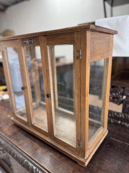 Vintage Indian Timber Frame Glass Case Carousel 2