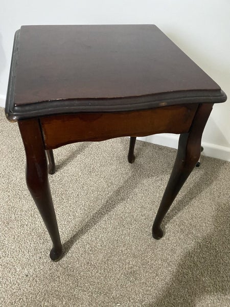 Vintage side table Carousel 1
