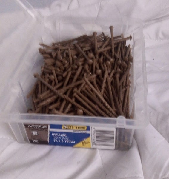 NEW 2KG (Hardwood) DECKING NAILS with Chemshield 75mm X 3.15mm Helictical Shank Carousel 2