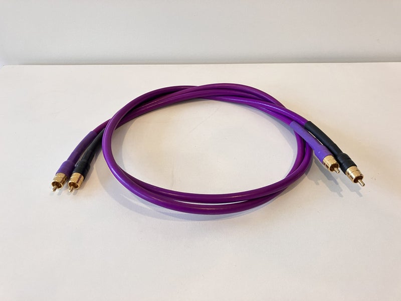 Analysis Plus Oval One Interconnects 1 meter RCA cables Carousel 1