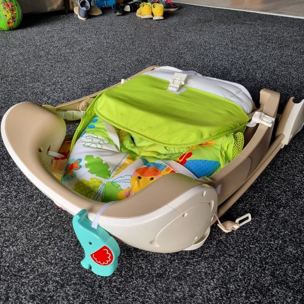 ***Fisher and Price Baby Swing *** Carousel 6