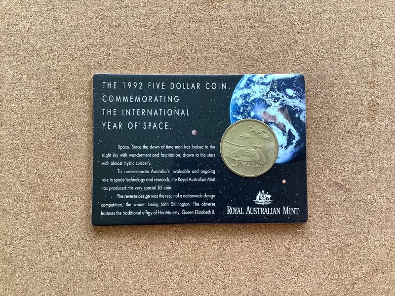 Australia 1992 Space 5 Dollar coin. Carousel 1