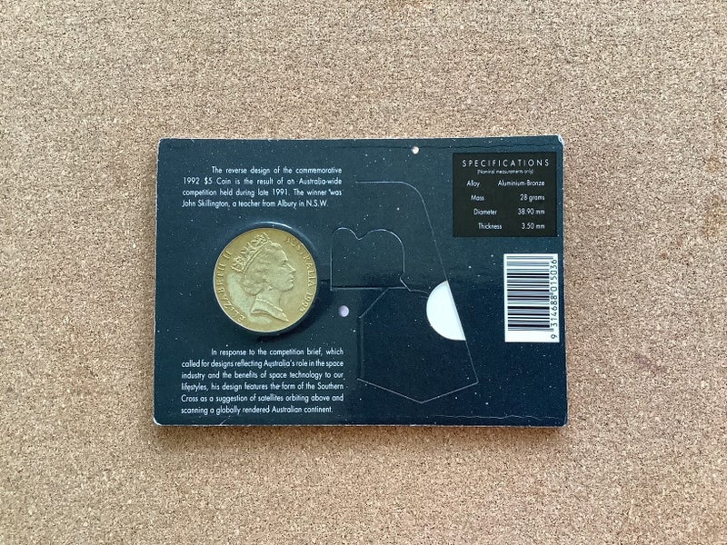 Australia 1992 Space 5 Dollar coin. Carousel 2