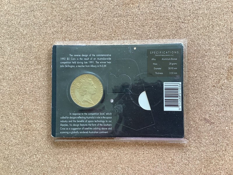 Australia 1992 Space 5 Dollar coin. Carousel 4