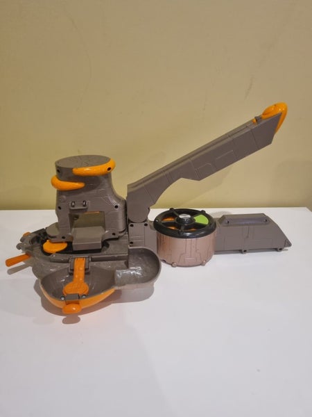 Ben 10 - Vilgax Battle ship Playset - 2007 Carousel 1