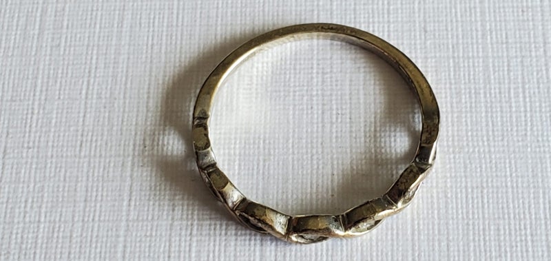 Vintage 9ct Gold & Diamond Ring Carousel 2
