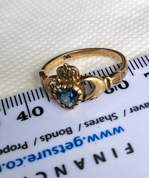 9ct gold with topaz stone claddagh ring . Carousel 12