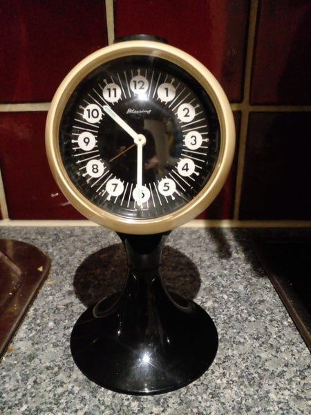 ***VINTAGE BLESSING TULIP FOOT ALARM CLOCK** Carousel 1