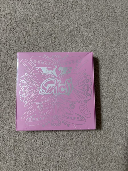 IVE Switch KPOP Album Carousel 1