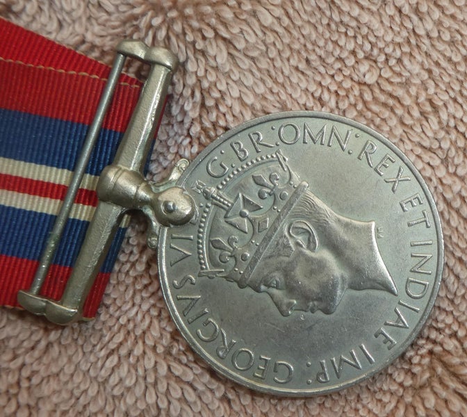 WW2 BRITISH WAR MEDAL NAMED ..AUSTRALIAN ISSUE #2 Carousel 2