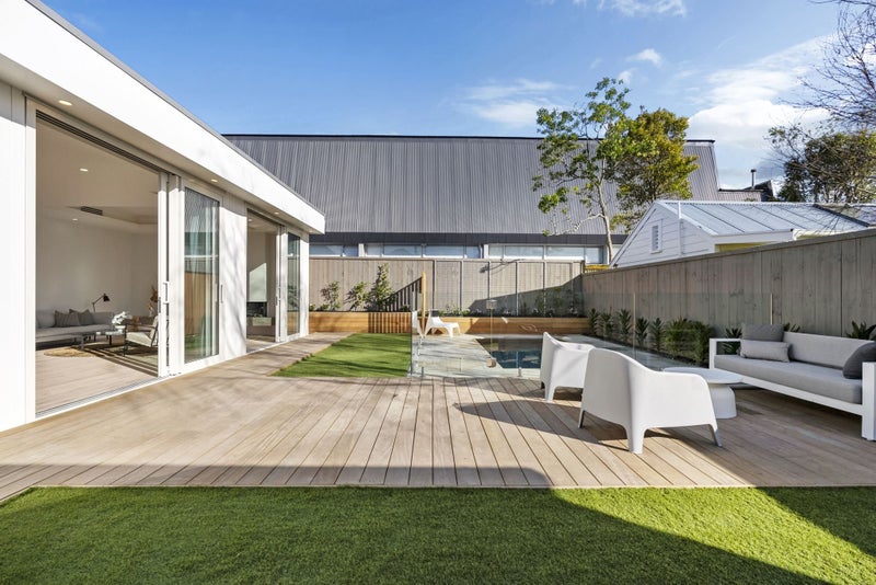 DECKING 140 X 19 GARAPA S4S FSC100% BUY NOW PER M !!!! $13.48 per m64240272792579112