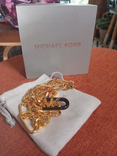 **BEAUTIFUL WOMANS DESIGNER "MICHAEL KORS" LOGO GOLD LINK NECKLACE** Carousel 1