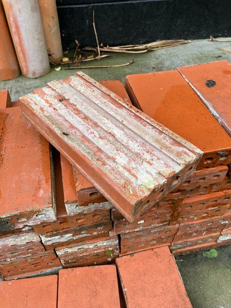 Terracotta tiles Carousel 1