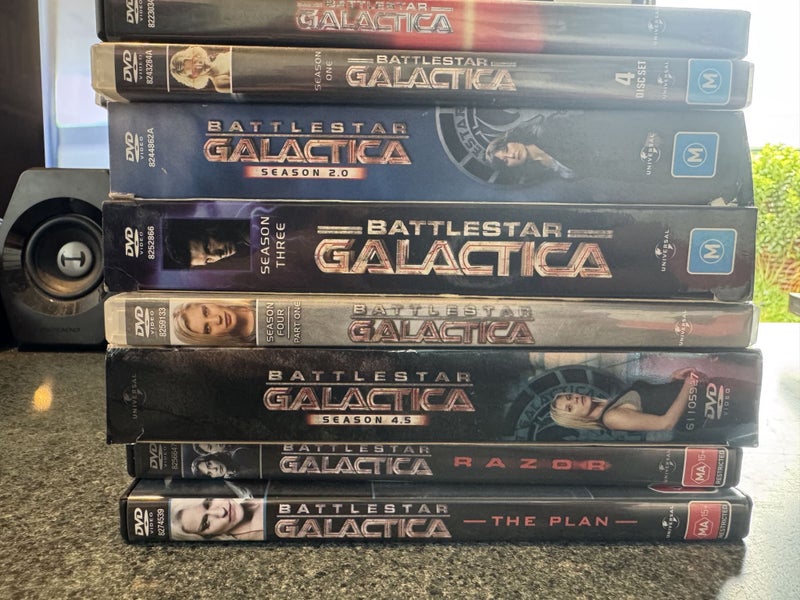 Battlestar Galactica Season 1 - 4 Carousel 1