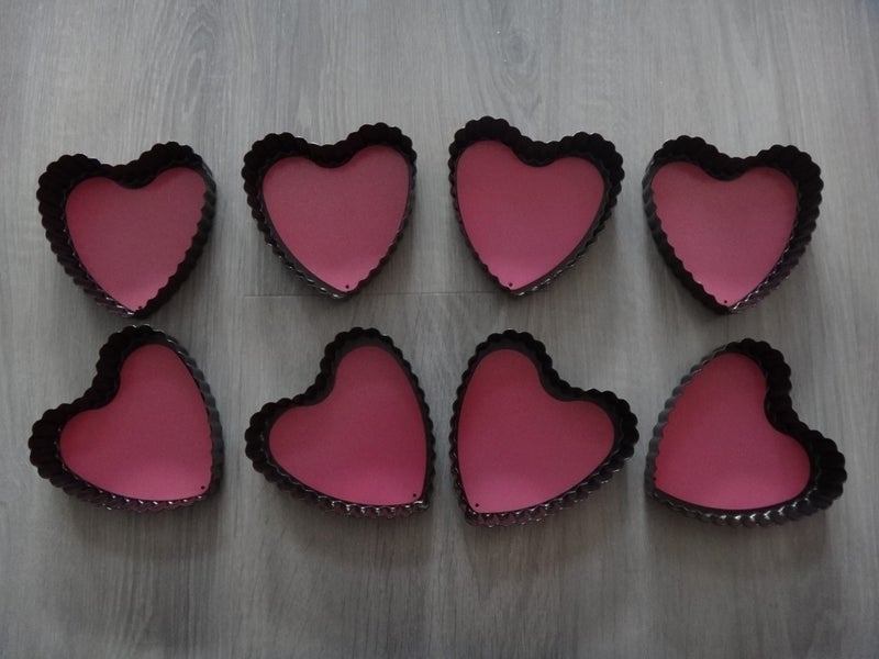8 x Mini Heart shape cake Mold Carousel 1