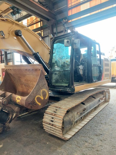 2016 Caterpillar 323FL Carousel 1