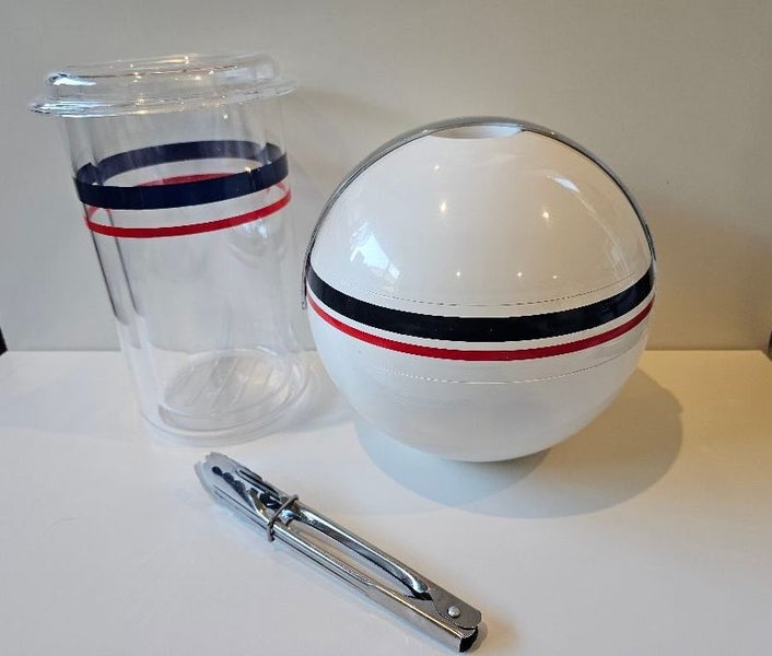 Guzzini Ice Bucket 'Pagoda' by Paolo Tilche, Italy 1970's + Bonuses. Carousel 1