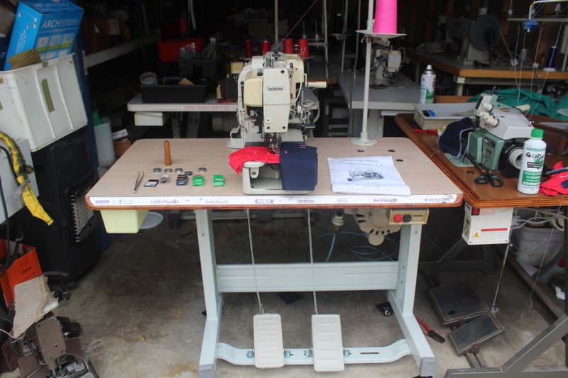 BROTHER INDUSTRIAL BUTTONHOLE MACHINE SPECIAL 20 % OFF Carousel 1