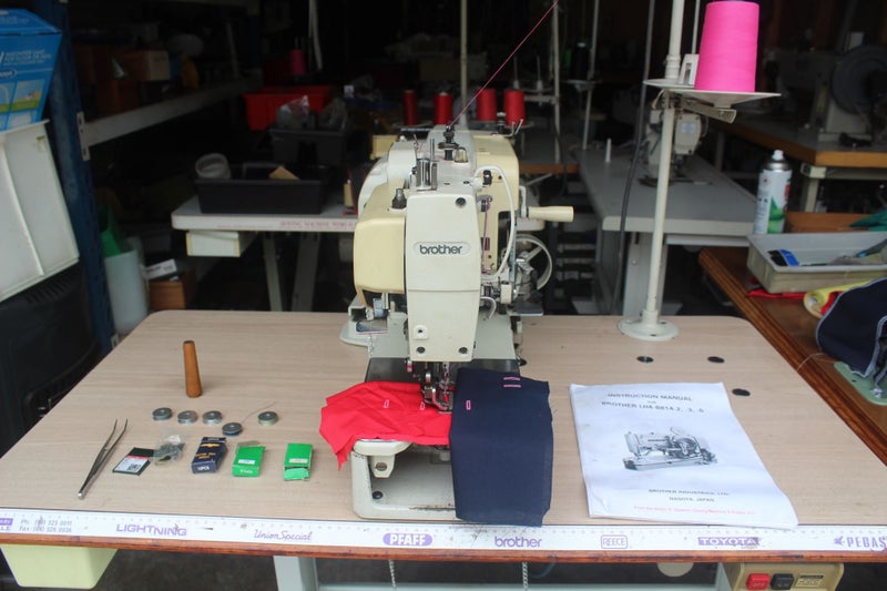 BROTHER INDUSTRIAL BUTTONHOLE MACHINE SPECIAL 20 % OFF Carousel 2
