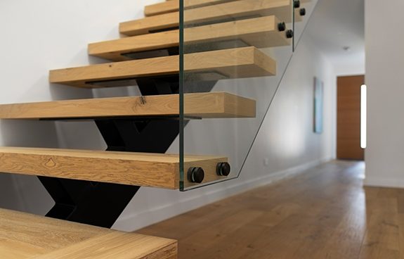 TULIPWOOD STAIR TREAD 280 X 90mm (1200mm) Carousel 1