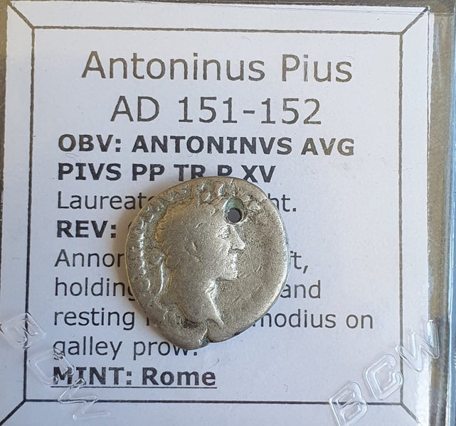 #o062# Roman silver denarius coin of Antoninus Pius from 151-152 AD Carousel 1