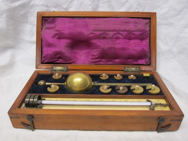 *A Late 19th Century Sikes's Hydrometer Set in Wooden Display Case - 7776 Carousel 1