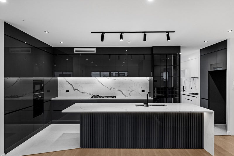 Image 2 of 18